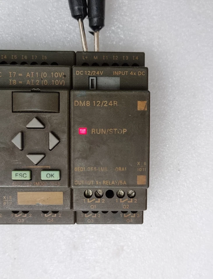 Siemens 6ED1052-1MD00-0BA5 Logo 12/24RC With 6ED1055-1MB00-0BA1 Expansion Module